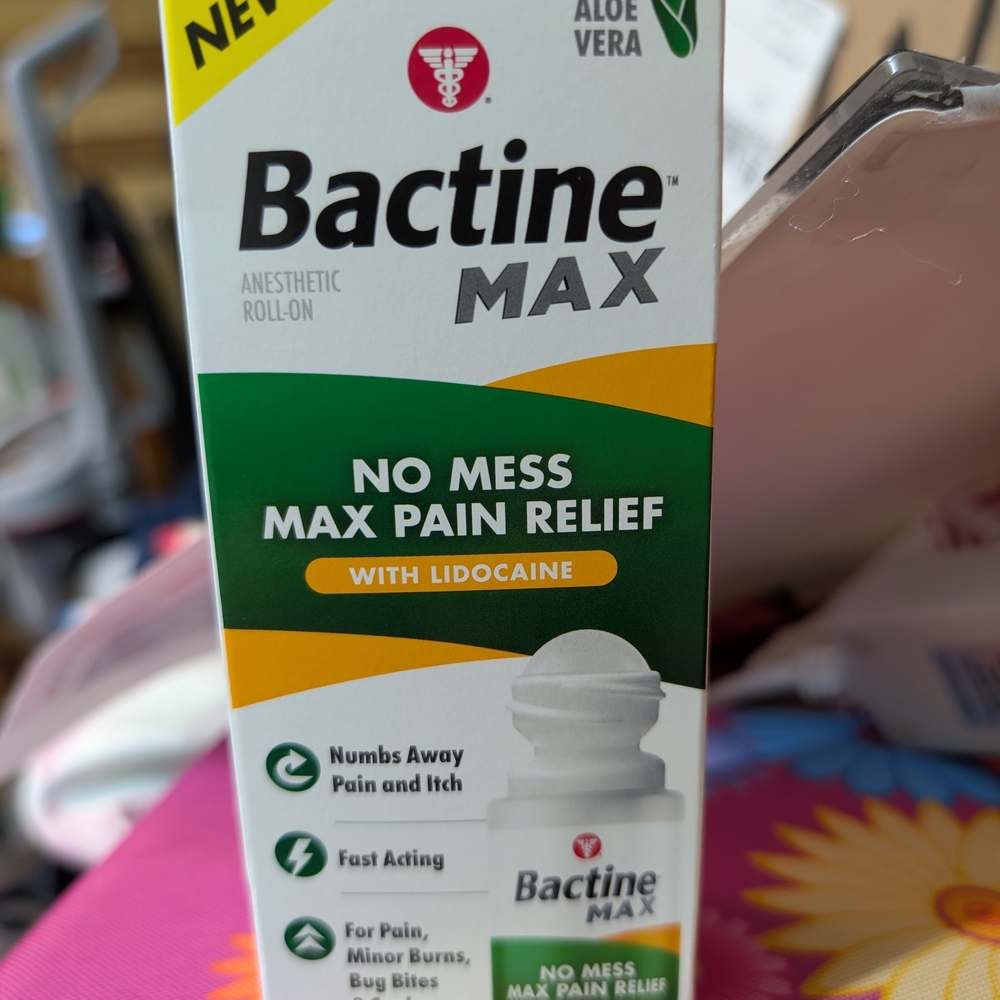 Max Pain Relief Roll-On